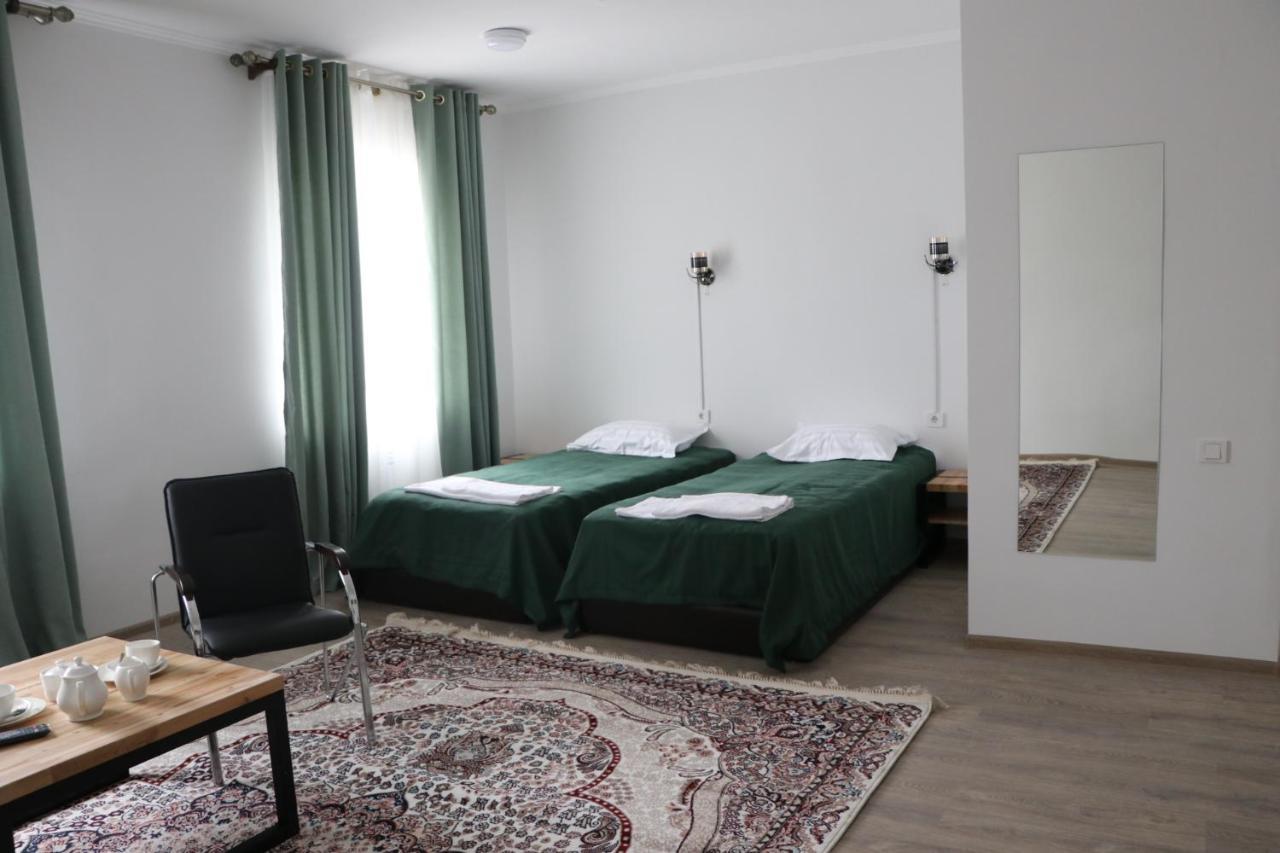 Issyk - Kol Hotel Balyktsjy Buitenkant foto