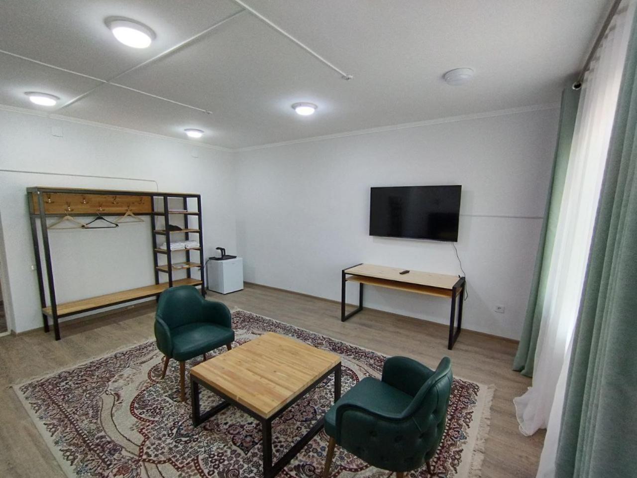 Issyk - Kol Hotel Balyktsjy Buitenkant foto
